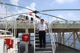 Tuong_and_my_helicopt.jpg
